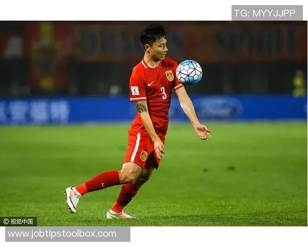 戴维森总结比赛表现称上半场出色下半场失误致失球